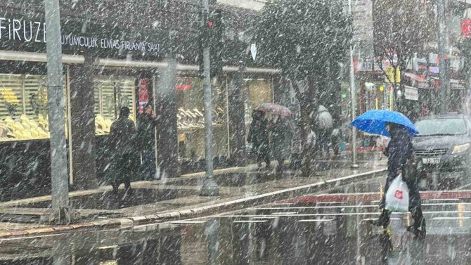 Düzce’de Kar Kalınlığı 30 Santimetreye Ulaştı