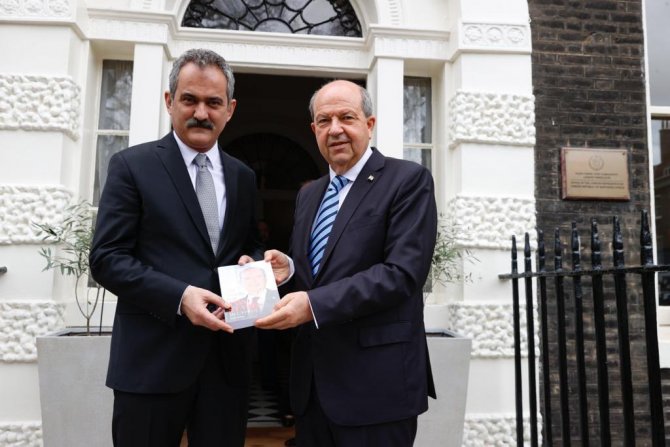 Milli Eğitim Bakanı Özer’den Kktc Cumhurbaşkanı Tatar’a Geçmiş Olsun Ziyareti