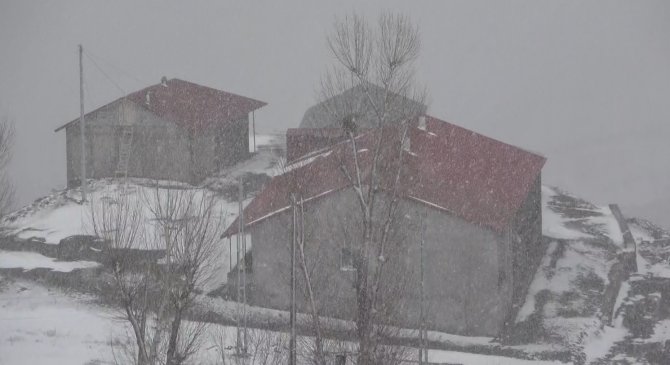 Muş’ta Eğitime Kar Engeli