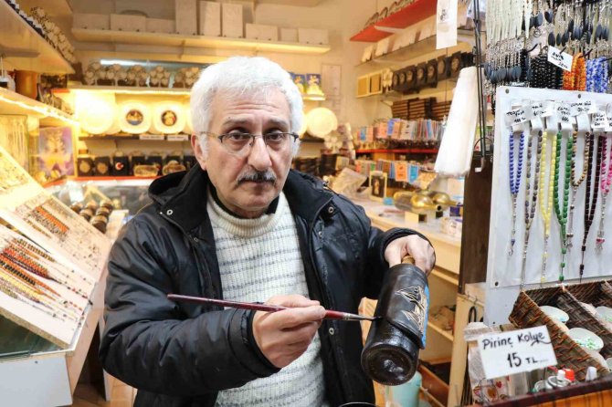 1 Tl’ye Aldığı Atık Şişeleri Avrupa’ya 50 Euroya Satıyor