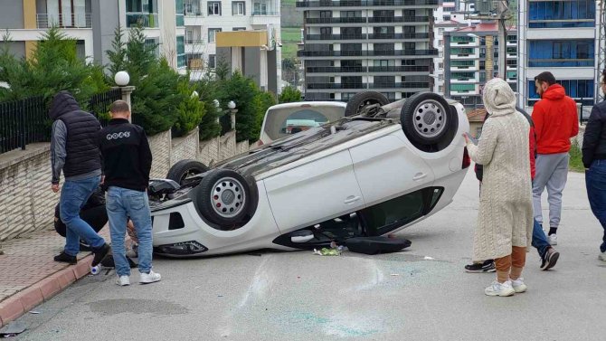 Samsun’da Otomobil Takla Attı: 2 Yaralı