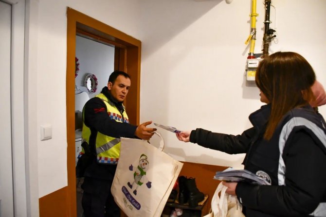 Atıklar Kapı Kapı Toplanıyor