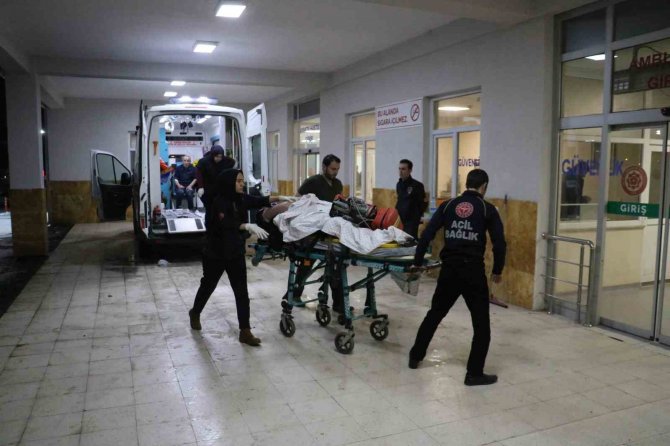 Buzlanma Kazaya Neden Oldu: 1 Ölü 8 Yaralı