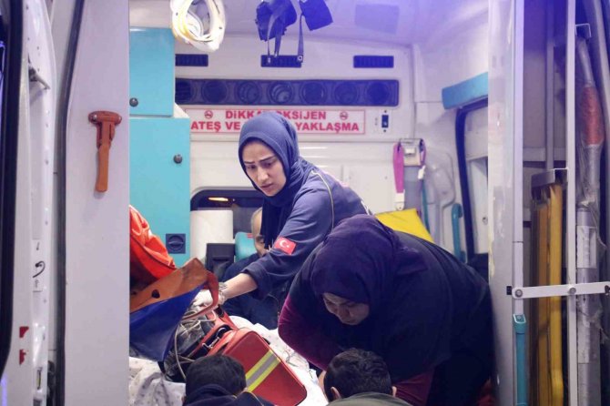Buzlanma Kazaya Neden Oldu: 1 Ölü 8 Yaralı