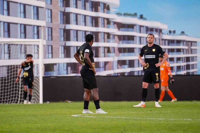 Spor Toto 1. Lig: Erzurumspor Fk: 2 - Altay: 4