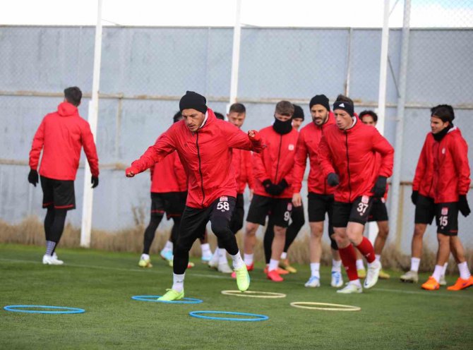 Sivasspor 3 Puan Parolasıyla Hazırlanıyor