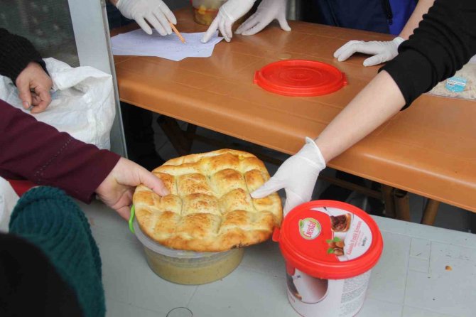 Tekkeköy’den Ramazan Sofralarına Sıcak Yemek