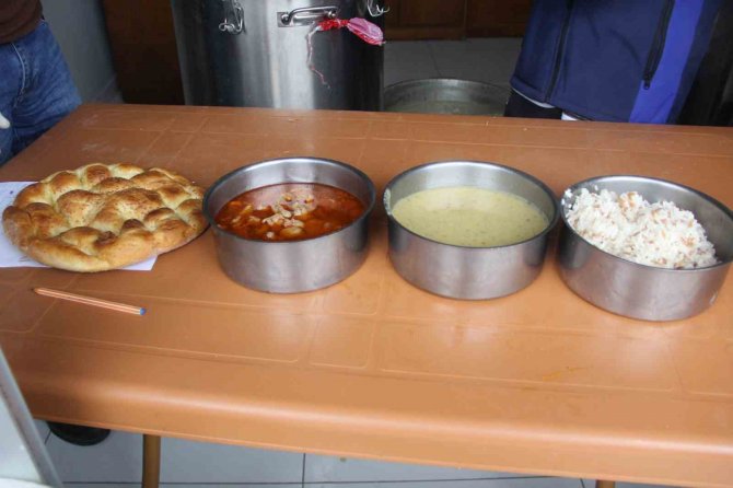 Tekkeköy’den Ramazan Sofralarına Sıcak Yemek
