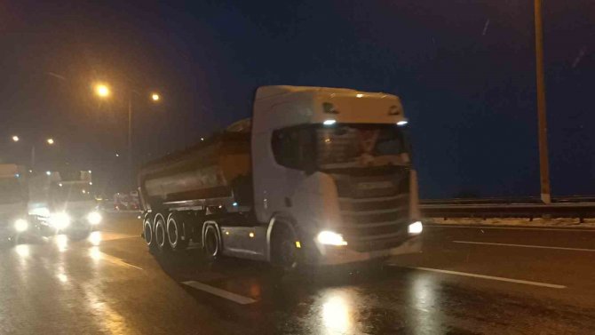 Ankara İstikametine Ulaşım Tek Şeritten Verilmeye Başlandı