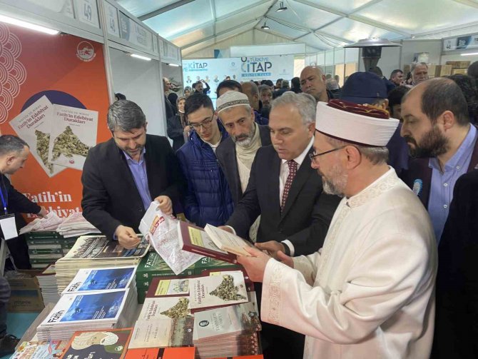 40. Kitap Ve Kültür Fuarı Fatih Camii’nde Açıldı