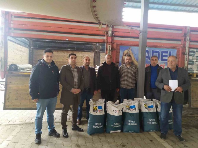 Üreticilere Soya Tohumu Dağıtıldı