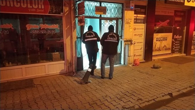 Sevgili Çiftin Kavgası Kanlı Bitti: Kadın, Sevgilisini Bıçaklayarak Öldürdü