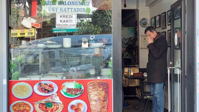 Gaziosmanpaşa’da Esnaf Lokantasına Silahlı Saldırı: 2 Yaralı