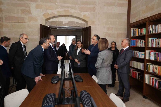 Nevşehir’de Paşa Konağı Halk Kütüphanesi Açıldı