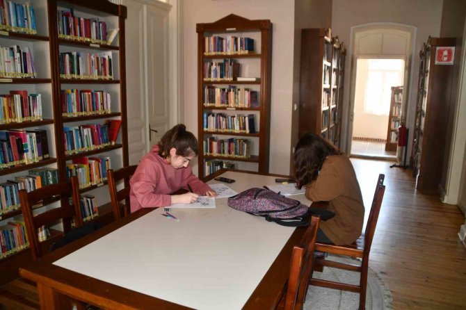 Söke’deki Kütüphane Binası 128 Yıldır Zamana Meydan Okuyor