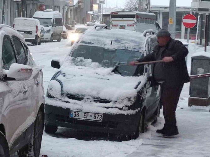 Ardahan’da Kar Yağışı Hayatı Olumsuz Etkiliyor