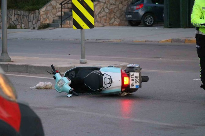 Aydınlatma Direğine Çarpan Motosiklet Sürücüsü Ağır Yaralandı