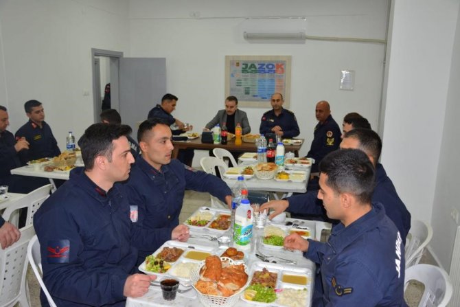 Kaymakam Odabaş, Jandarma İle İftarda Bir Araya Geldi