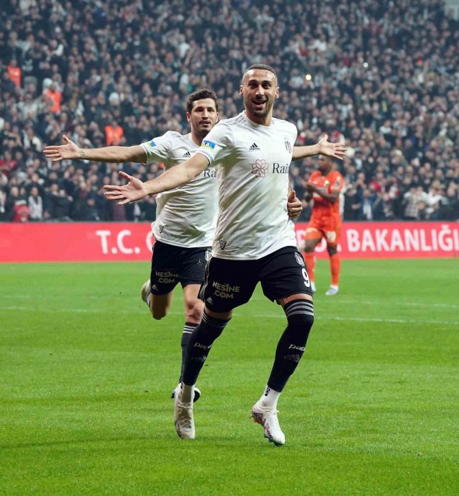 Cenk Tosun, Fenerbahçe’ye İlk Golünü Atmanın Peşinde