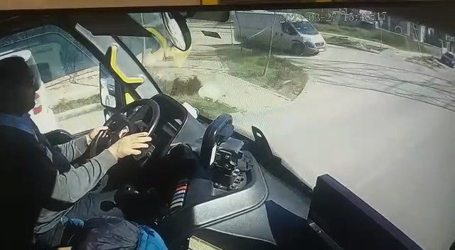 Yolcu Dolu Halk Otobüsünde Panik Anları Kamerada...