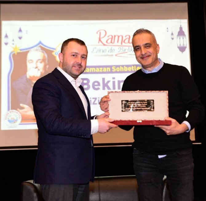 Bekir Develi İle ‘Bizim Hikayemiz’ Ezinelilerle Buluştu