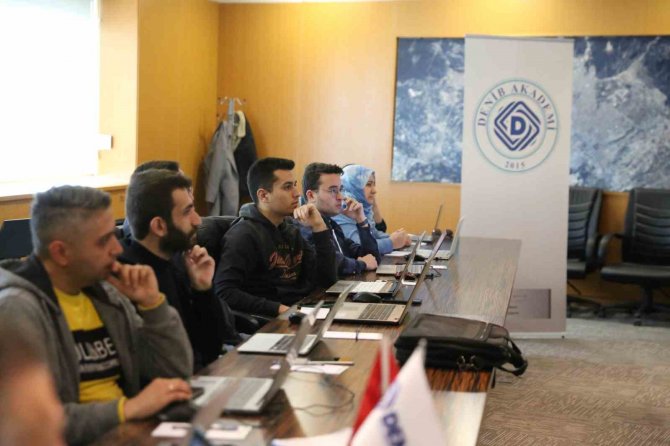 Deni̇b Akademi’den Şirketler İçin Etkili Linkedın Kullanımı Ve Yönetimi Eğitimi