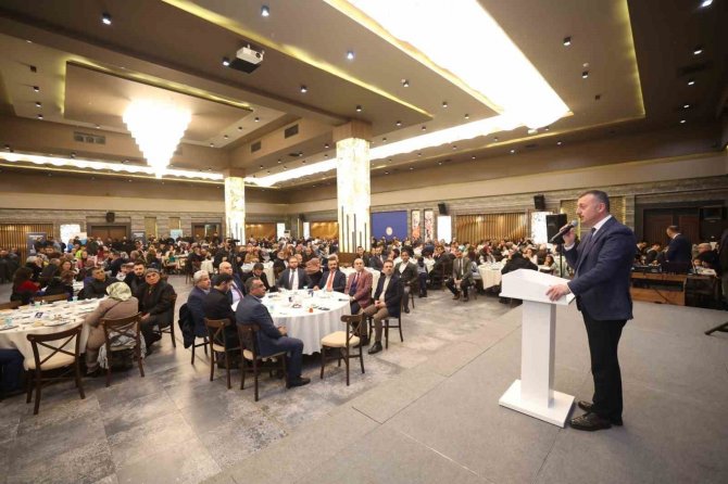 Başkan Büyükakın: “Orta Hasarlı Binasını Badana Boya Yapıp, ’Başkasına Satıp Giderim’ Diyenler Var"