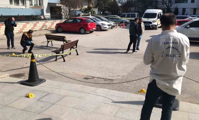 Kafedeki Tartışma Silahlı Kavgaya Dönüştü: 2 Yaralı
