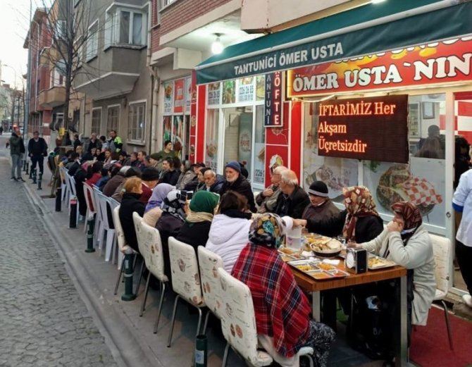 Ramazanda Vatandaşlara Ücretsiz İftar
