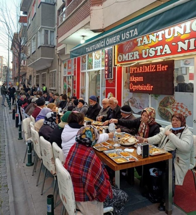 Ramazanda Vatandaşlara Ücretsiz İftar