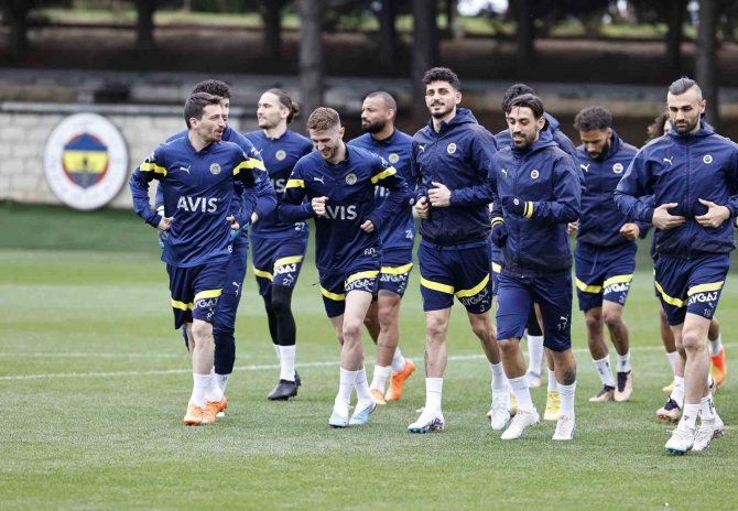 Fenerbahçe, Beşiktaş Derbisinin Hazırlıklarını Sürdürdü