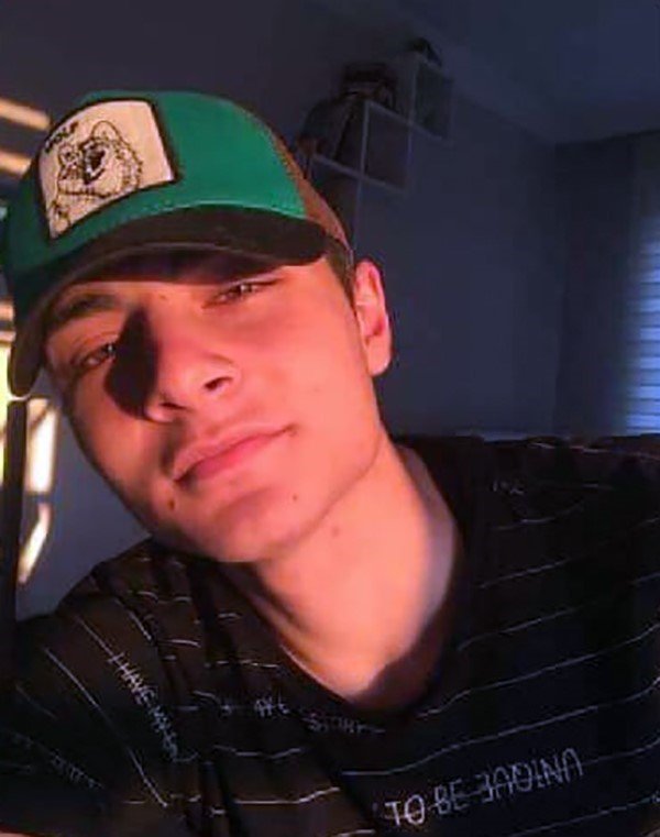 Tartıştığı Baba Ve Oğlunu Sokak Ortasında Öldürdü