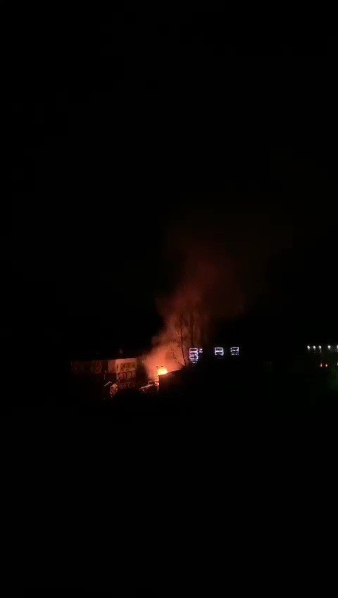 Karabük’te Patlayan Trafo Alev Alev Yandı