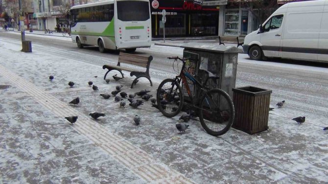 Kars’a Kış Geri Geldi