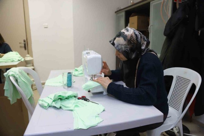 Kartal Belediyesi’nden Deprem Bölgesindeki Kadınlara Yardım Eli