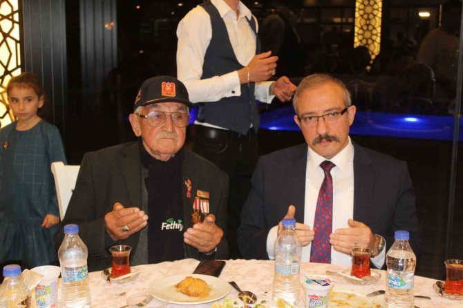 Kaymakam Karaman Şehit Ve Gazi Aileleri İle İftarda Buluştu