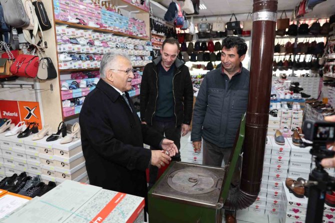 Başkan Büyükkılıç, İ̇ldem Esnafını Ziyaret Etti