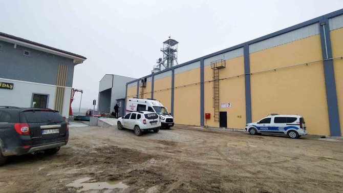 Konya’da 300 Ton Mısır Bulunan Siloya Düşen İşçi Hayatını Kaybetti