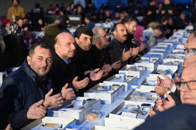 Tekirdağ’da Toplu İftarlar Devam Ediyor