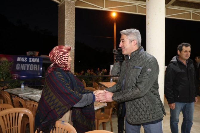 Marmaris Belediyesi, Çamlı Mahallesi’nde İftar Yemeği Verdi