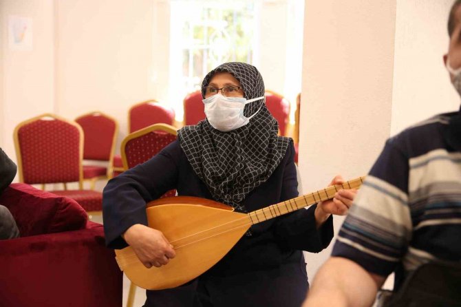 Merkezefendili Büyükler Verimli Ve Kaliteli Vakit Geçiriyor