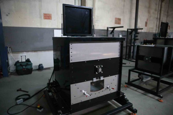 Mama Üretim Makineleri Sokak Hayvanlarına Temiz Mama Sağlıyor