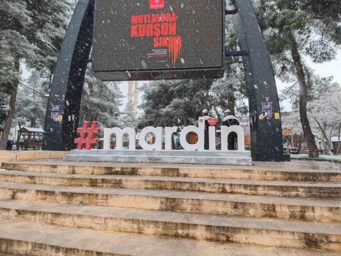 Mardin’de Mart Ayının Son Gününde Kar Yağışı Sürprizi