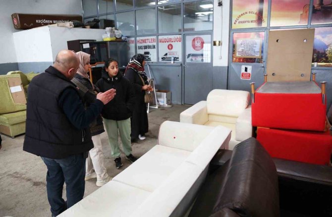 Keçiören Belediyesinden Bin 500 Aileye Eşya Desteği Ve Taşınma Hizmeti