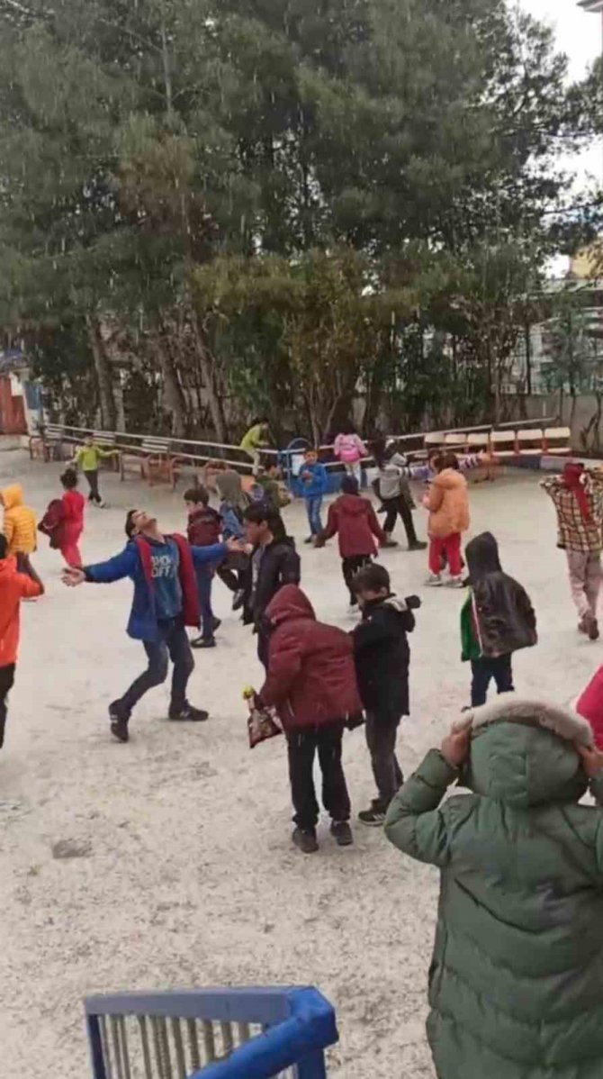 Mart Sonu Ceylanpınar’da Kar Sürprizi