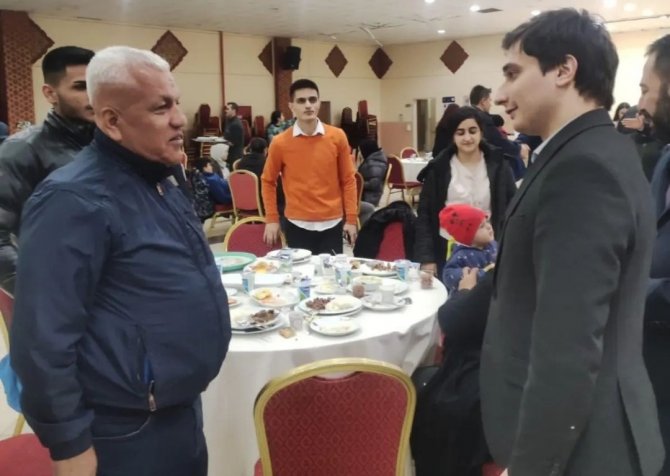 Simav’da Depremzedeler İftar Yemeğinde Bir Araya Geldi