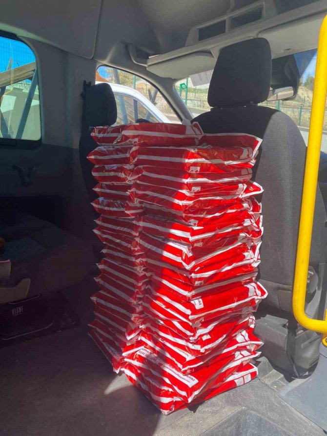 Deprem Bölgesinde Sınava Hazırlanan Arkadaşlarını Unutmadılar