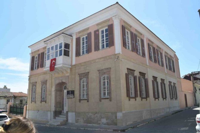 Söke’deki Kütüphane Binası 128 Yıldır Zamana Meydan Okuyor