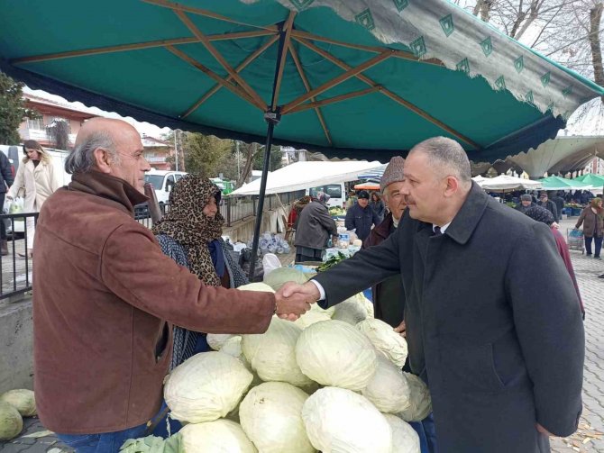 Gündoğdu, Çarşı Pazar Gezip Vatandaşı Dinliyor