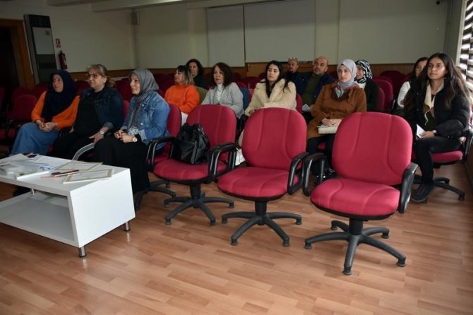 Aydınlı Üreticilere ’Kuşkonmaz Yetiştiriciliği’ Eğitimi Verildi